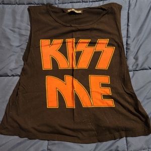 Kiss me crop top